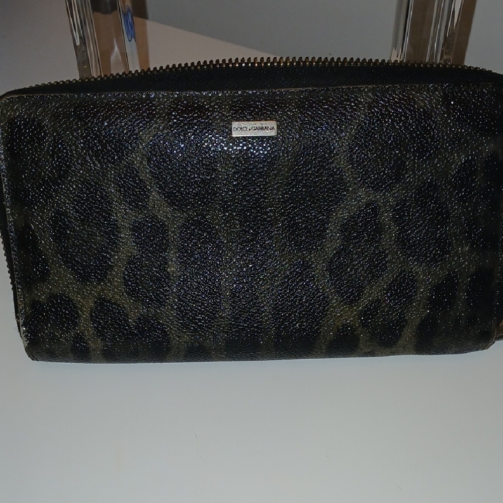Dolce & Gabbana wallet Includes C O A,
